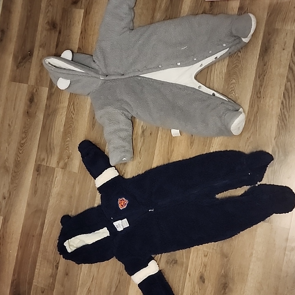 Chicago bears Snow suit/jacket  6-9 months